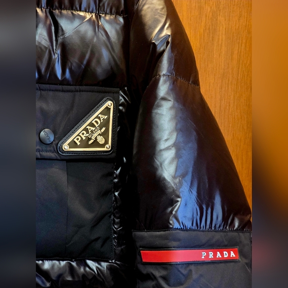PRADA MILANO ENAMEL TRIANGLE LOGO LINEA ROSSA NYLON HOODED PUFFER JACKET XL - Picture 11 of 16